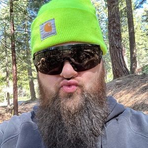 Meet your Posher, Zach